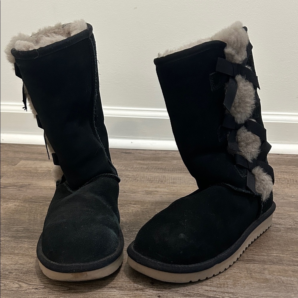 Koolaburra by UGG Cozy Black Shearling Winter Boots